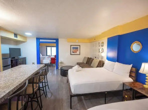 Stay Together Suites 1BD1BA Apartment