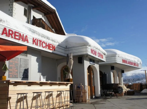 Arena Lodge