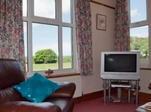 Dinas Farm