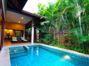 Villa Raya Private Pool Villas Resort