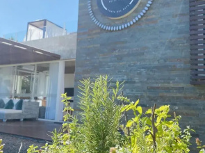 Hotel La Perla Domos