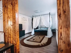 Garage Apartment Râșnov