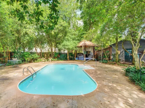 Whimsical New Roads Home < 1 Mi to Main Street!