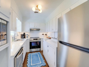 Waterfront Vacation Rental Home on Newport River!