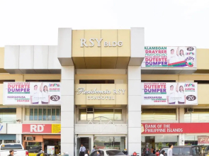 OYO 137 Residencia RSY Condotel