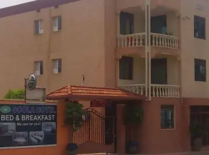 Scola Hotel and Apartment