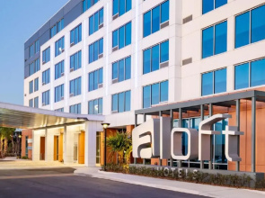 Aloft Istanbul Karakoy