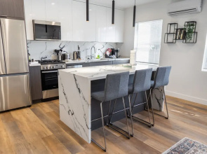 Toluca Lake Modern 1BR Fully Renovated Remodeled in 2023 w Ev-charger p70