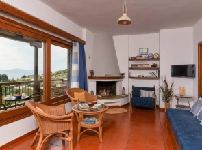 Seaside House with view over Pagasitikos