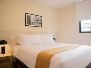 w Chic 1BR Apartment w Scenic Balcony in Central Miraflores