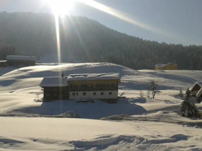 Fuzzi Flyers Lodge