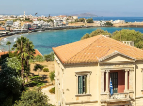 Ranias luxurious Apartment with sea view!