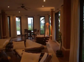 Villa Surya