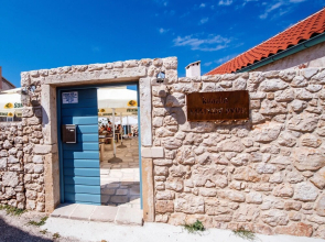 Charming Holiday Home in Razanac with Terrace