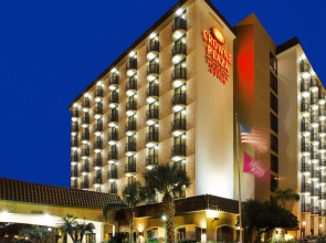 Crowne Plaza Suites Houston - Near Sugar Land