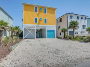 Holden Beach House w/ Boat Dock: Steps to Beach!