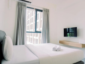 Warm And Simply Studio Room Sky House Alam Sutera Apartment