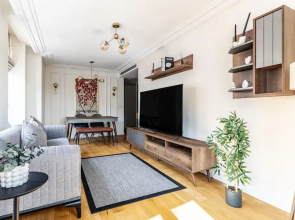 Sleek Flat 6 min to Istiklal Ave in Beyoglu