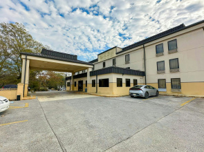 OYO Hotel Rome West GA