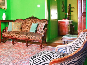 Green and Romantic Apartment City Center