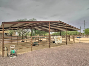 Phoenix 'kick Back Corral' w/ Outdoor Oasis!