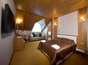 Camkar Hotel