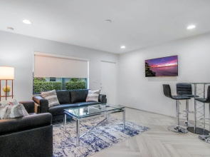Delray Beach Getaway Minutes to Beach & More!