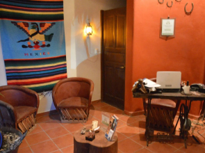 Lo Nuestro Petit Hotel