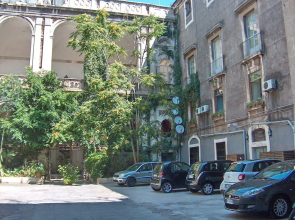 Holland International Rooms