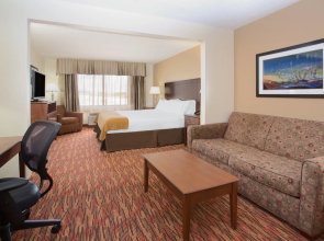 Holiday Inn Express Hotel & Suites Truth
