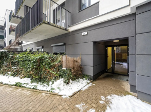 Apartment Close to the River by Renters