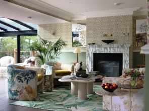 Thames Mansion - River View