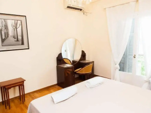 Renovated apt in the Heart of Piraeus