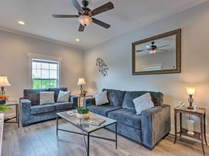 Airy Apartment With Deck - Walk to Main Street!
