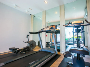 Отель Recenta Style Phuket Town