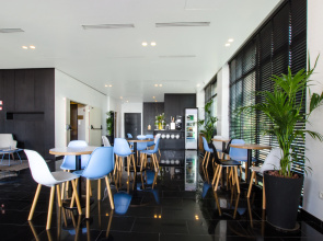 Sea Side by Zvieli Hotels