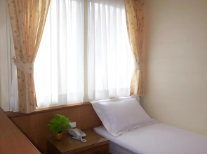 Baan Dinso Hostel