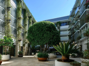 Luxury Bondi Beachside Apartment - Pacific