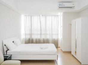 Elegant and Comfort Studio at Skandinavia Apartment