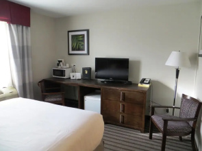 Super 8 Saskatoon Near Downtown