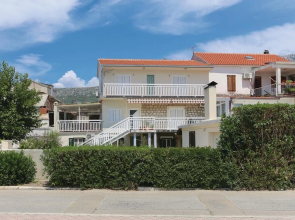 Nice Home in Kastel Kambelovac With Wifi and 2 Bedrooms