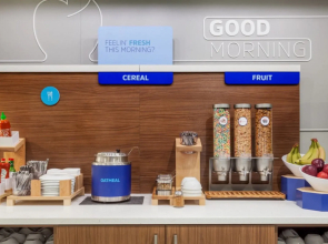 Holiday Inn Express & Suites Muncie Northwest By Ihg
