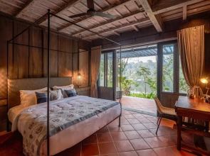 Periyar River lodge