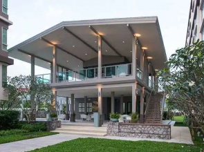 Baan Peang Ploen by Stone Head Hua Hin