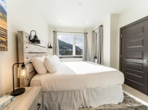 Clearwater Lofts #105, Building 1 By Summit County Mountain Retreats