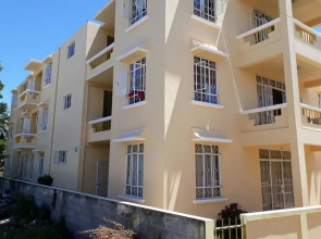 Allamanda Studios and Apartments