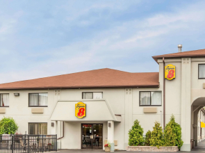 Super 8 by Wyndham Niagara Falls NY