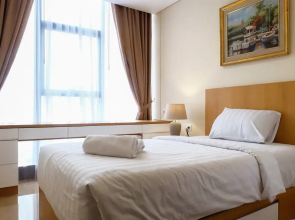 2BR Direct Pool Access L'avenue Apartment By Travelio