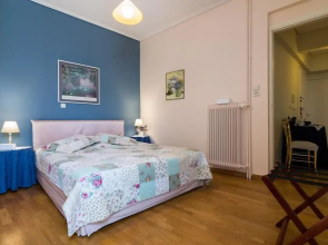 Romantic apartment near Acropolis