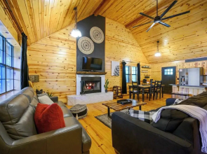 Kalo Cabin Secluded Stay